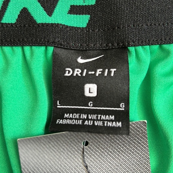 SOLD NWT Mens Nike Dri-Fit Large basketball running athletic training shorts - Picture 6 of 12
